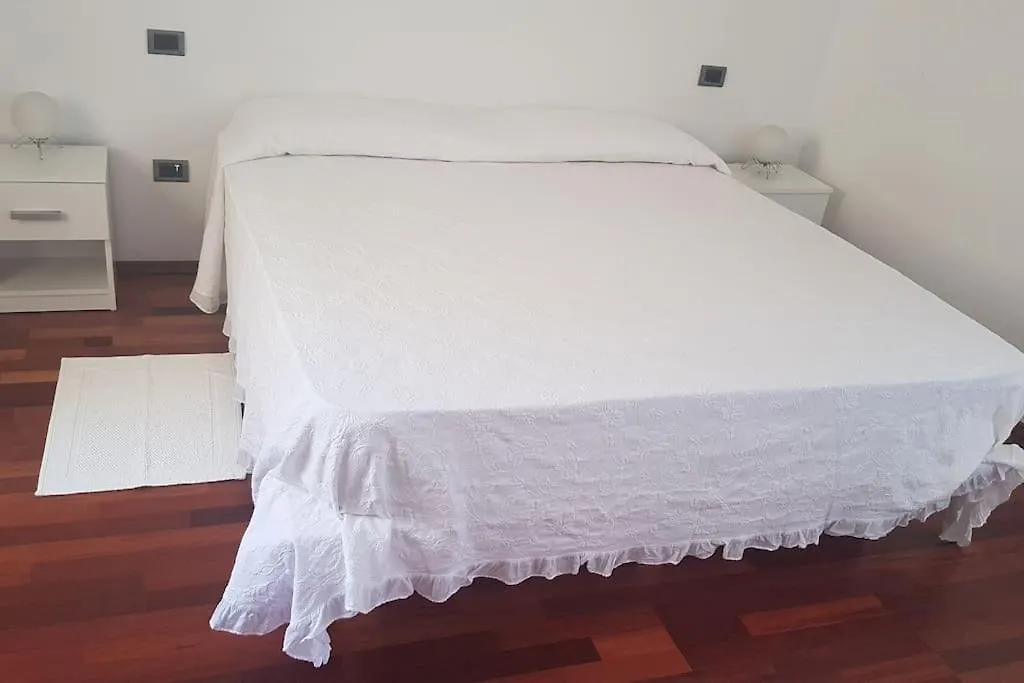 La Dolce Vita Cagliari 0*,